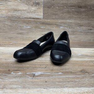 Clarks Juliet Rose Black Leather Low Heel Loafer Women's Size 7.5